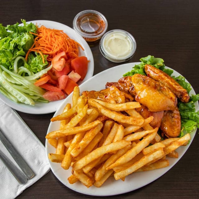 LF4. Chicken Wings.