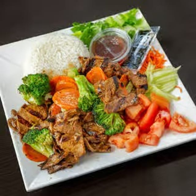 L8. Pork Stir Fry Plate.