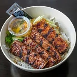 B7. Vegetarian Bowl