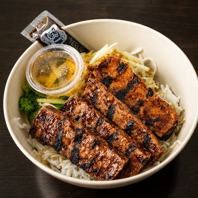 B7. Vegetarian Bowl.